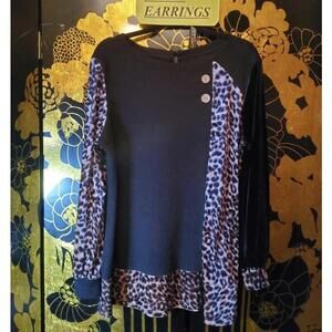 D8 XL Chic Black Top & Earrings